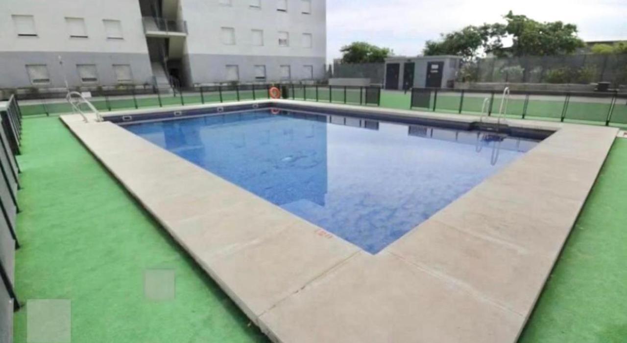 Apartsur Bormujos Luaran gambar