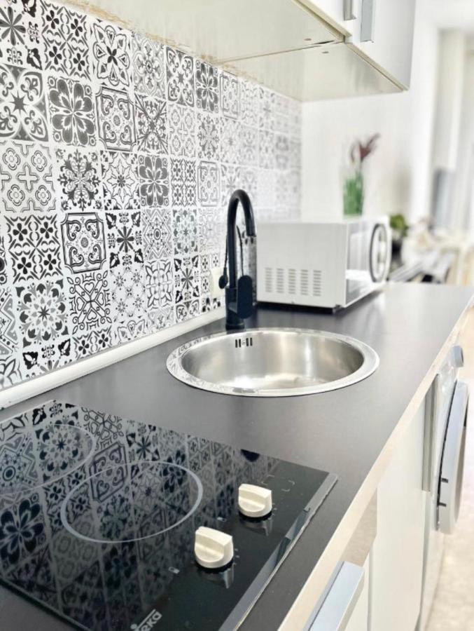 Apartsur Bormujos Luaran gambar
