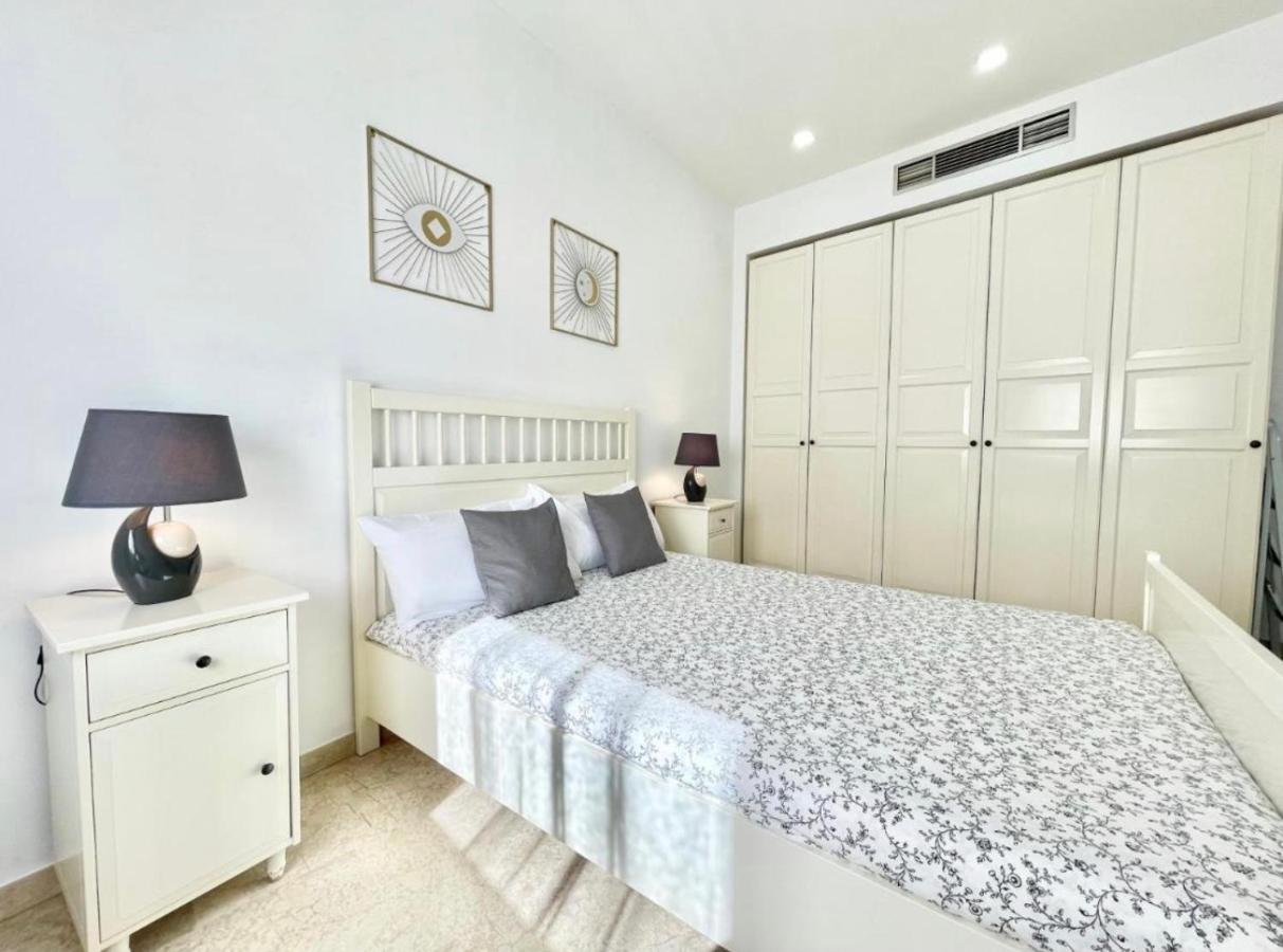 Apartsur Bormujos Luaran gambar