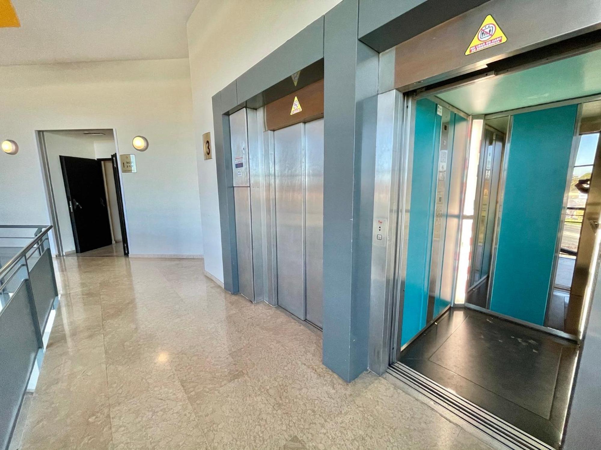 Apartsur Bormujos Luaran gambar