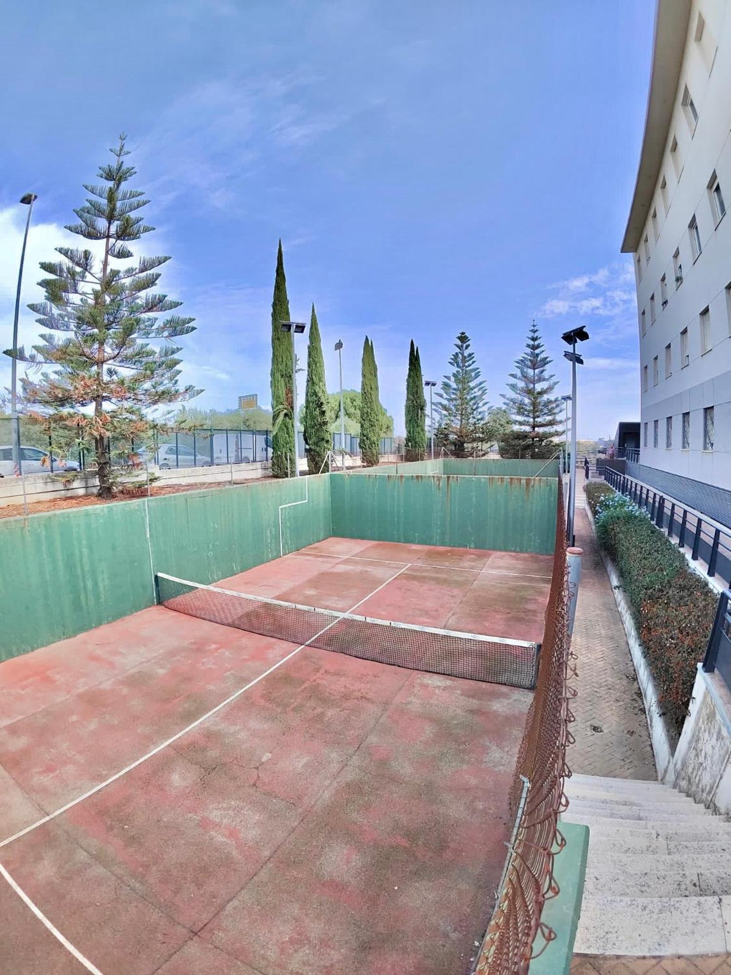Apartsur Bormujos Luaran gambar